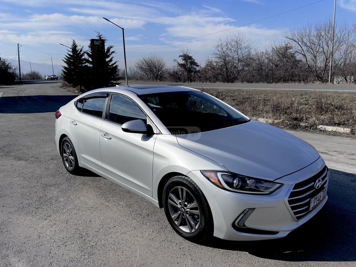 Hyundai Elantra