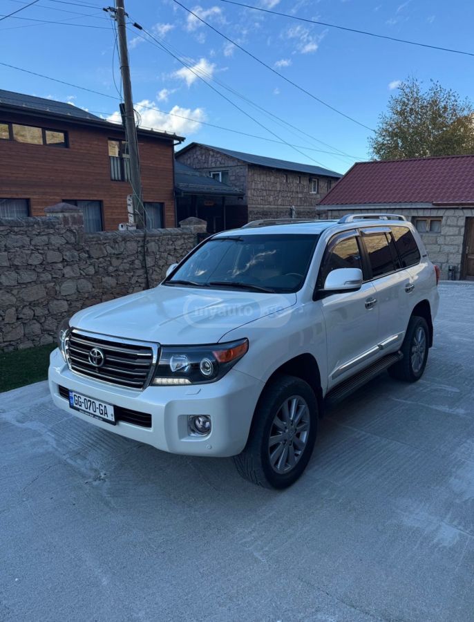 Toyota Land Cruiser