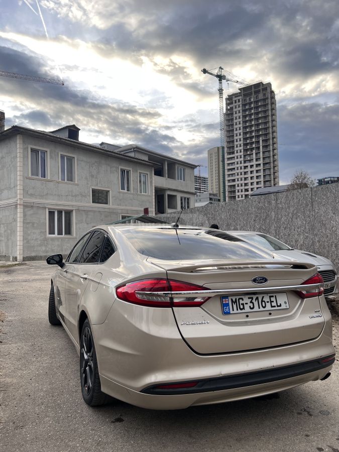 Ford Fusion 2018 — photo 2