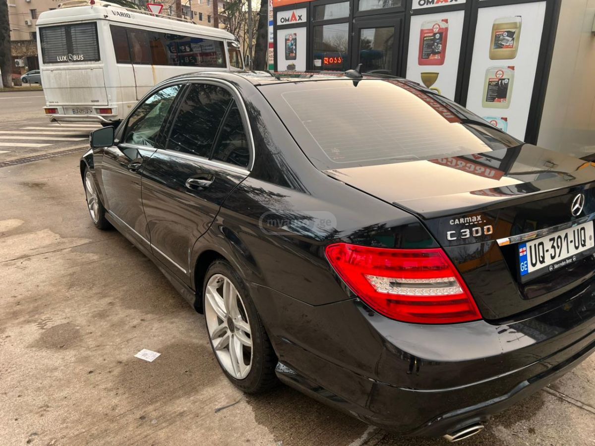 Mercedes-Benz C 300 2014 — photo 2