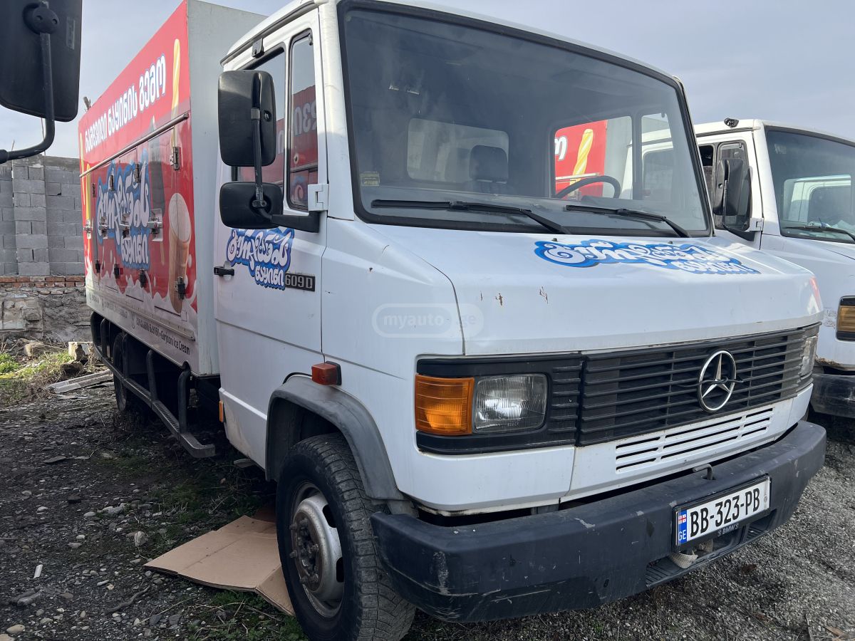 Mercedes-Benz Vario 1993 — photo 2