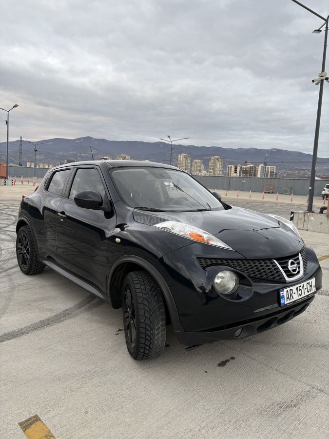 Nissan Juke 2011 — photo 2