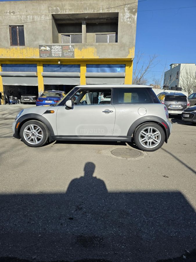 Mini Cooper 2012 — photo 2