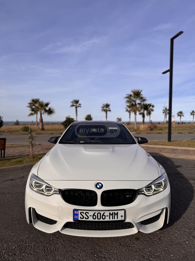 BMW M4 2015 — photo 2