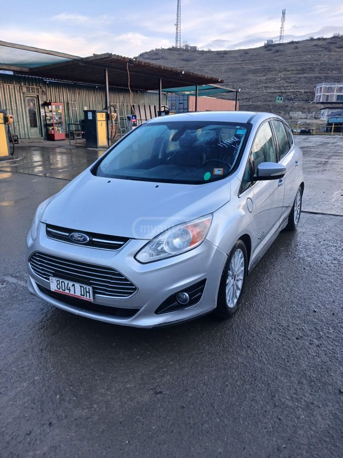 Ford C-Max 2016 — photo 2