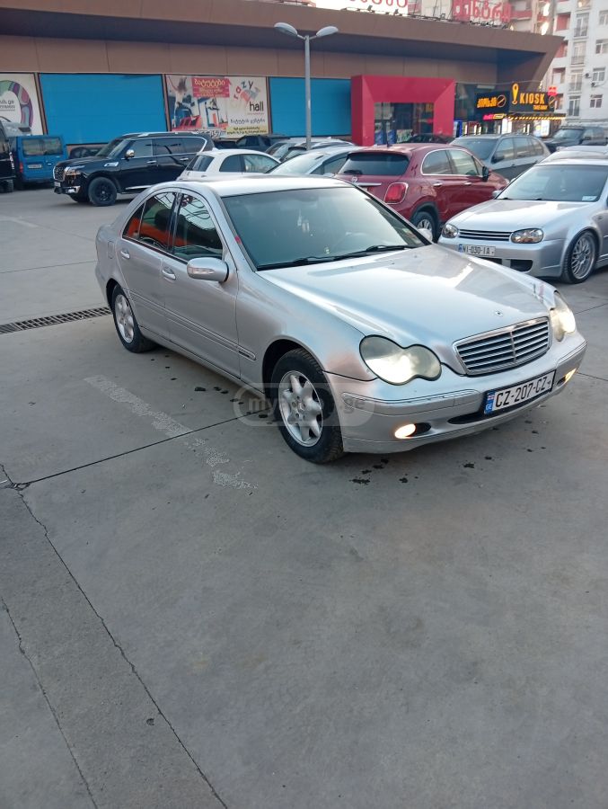 Mercedes-Benz C 200 2000 — photo 2