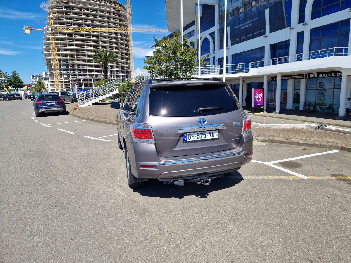 Toyota Highlander 2013 — photo 2