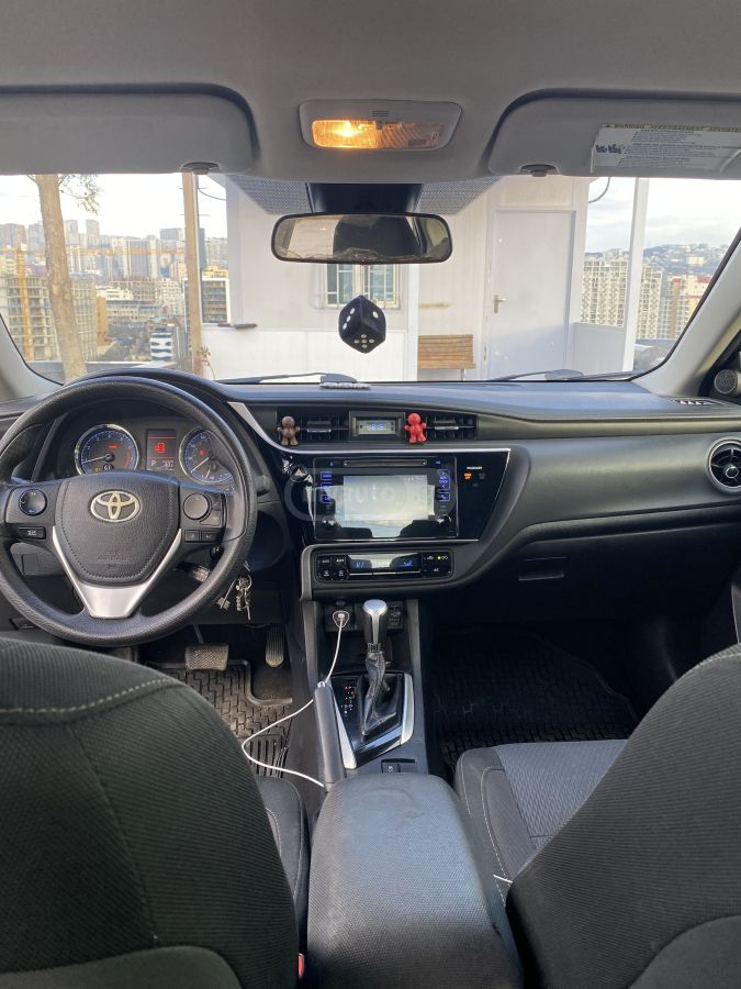 Toyota Corolla 2016 — photo 2