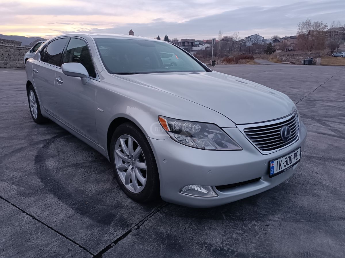 Lexus LS 600 2008 — photo 2