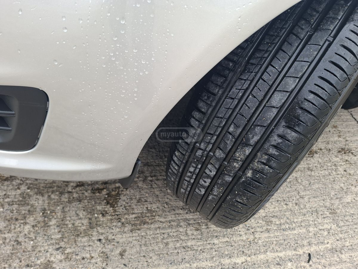 Ford Fiesta 2017 — photo 2