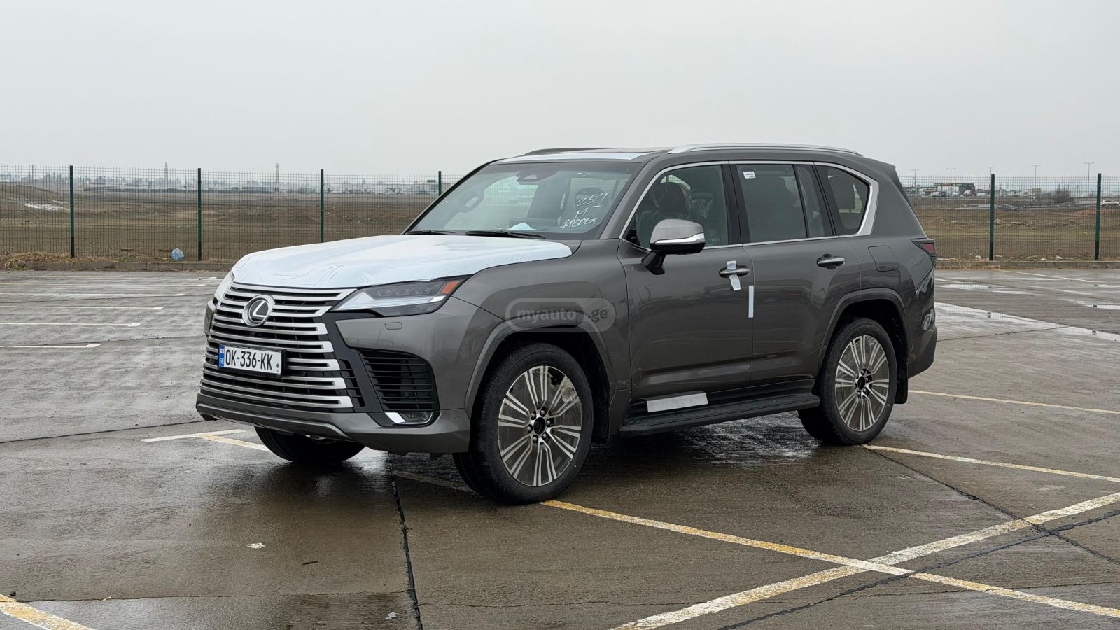 Lexus LX 600 2025 — photo 2