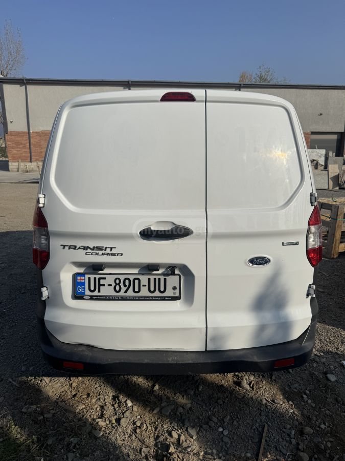 Ford Transit Courier 2018 — photo 2