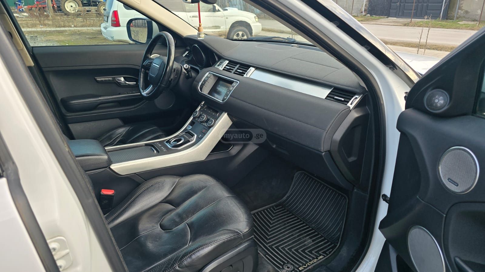 Land Rover Range Rover Evoque 2012 — photo 2