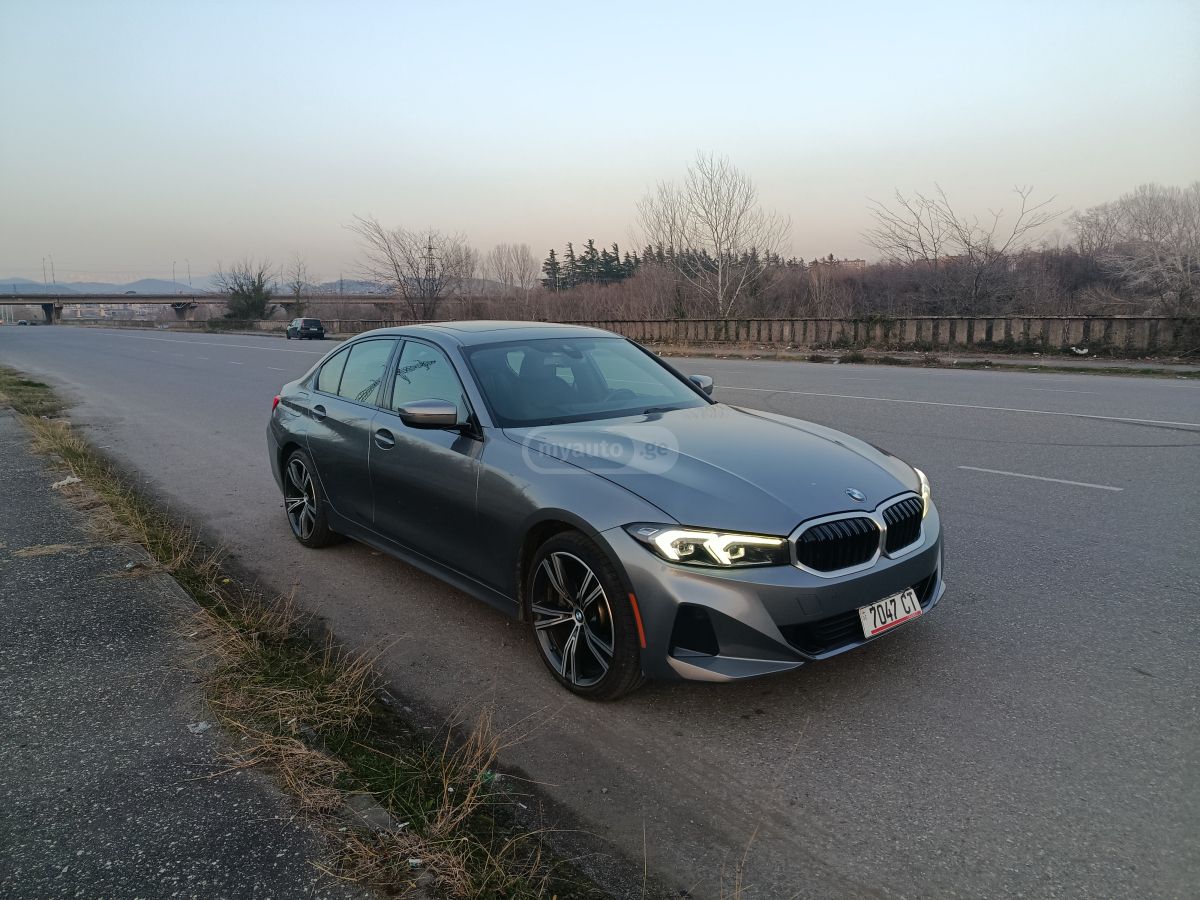 BMW 330