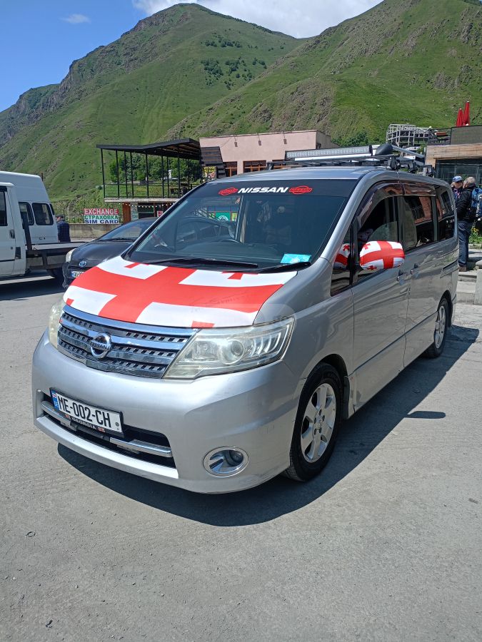 Nissan Serena 2009 — photo 2