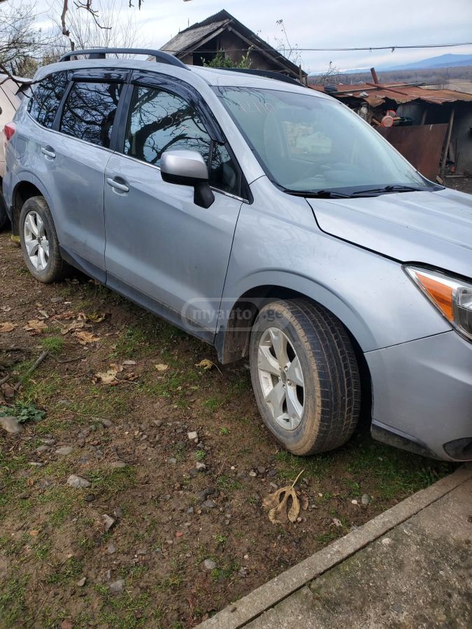 Subaru Forester 2014 — photo 2