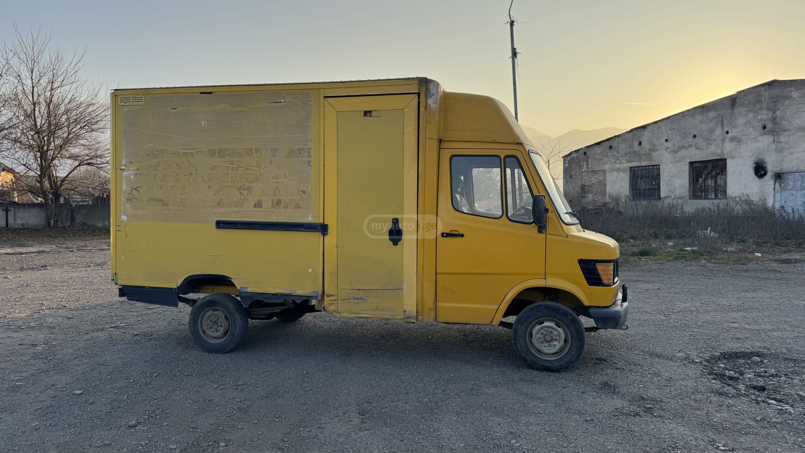 Mercedes-Benz 308 1995 — photo 2