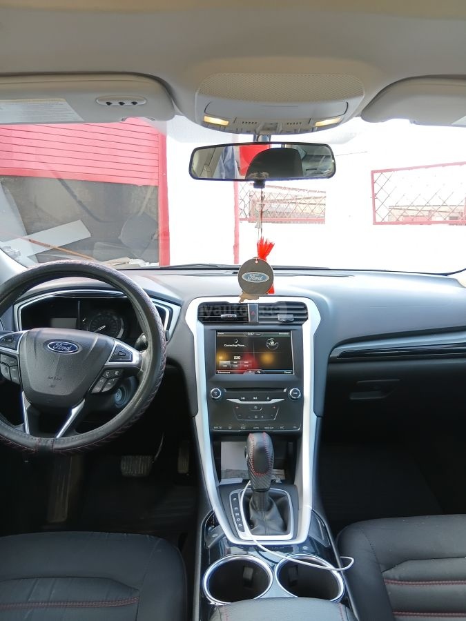 Ford Fusion 2014 — photo 2