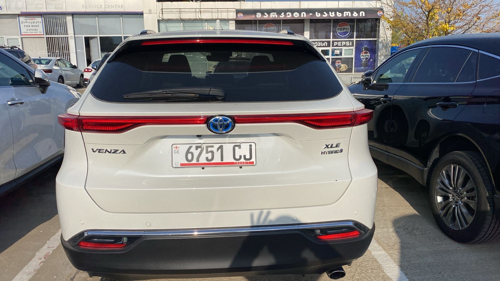 Toyota Venza 2021 — photo 2