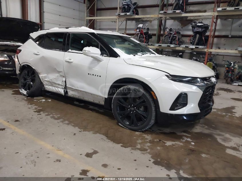 Chevrolet Blazer 2020 — photo 2