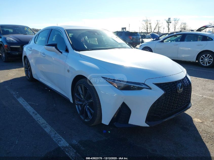 Lexus IS 350 2023 — photo 2