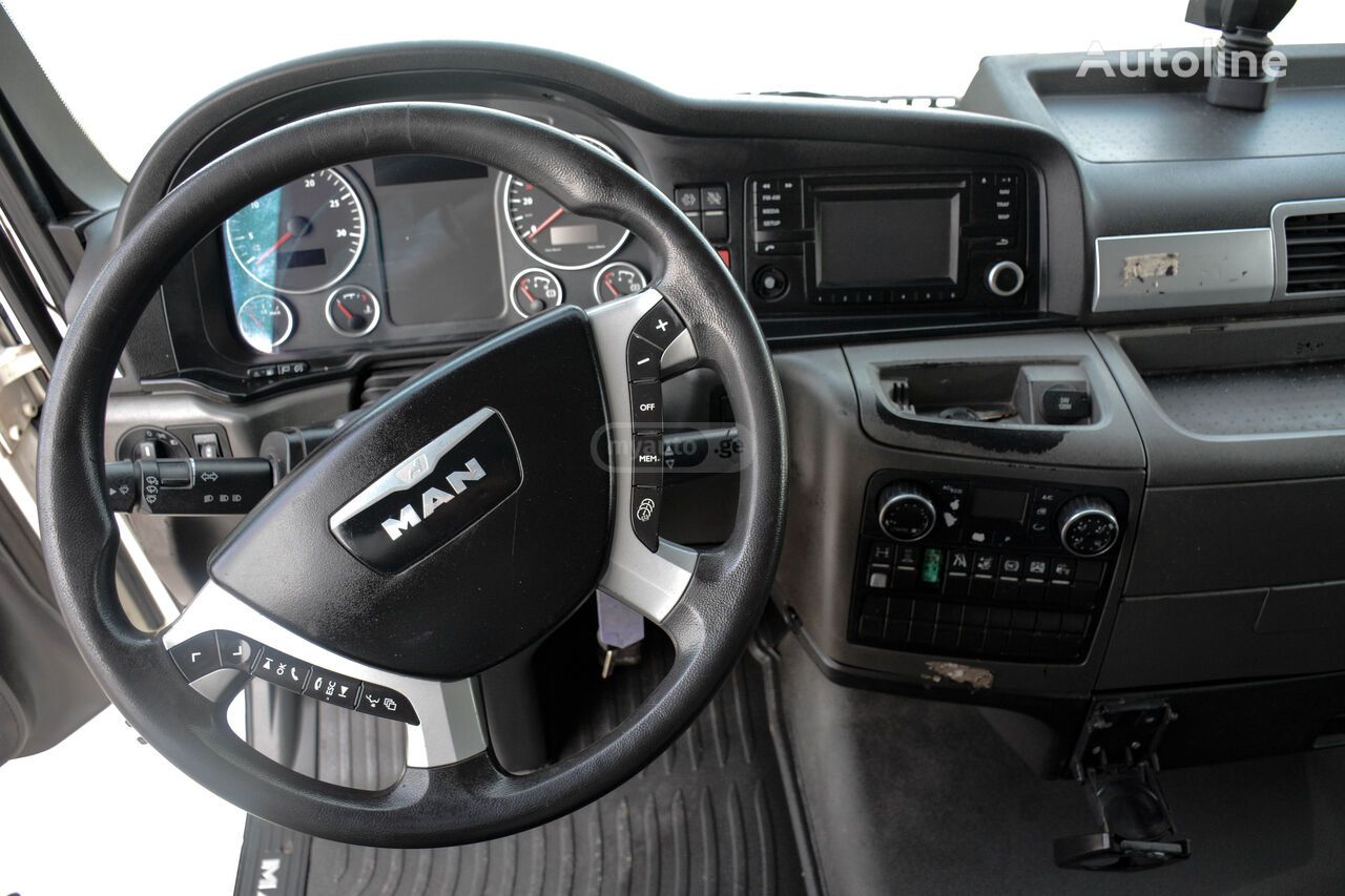 Isuzu TGX 2016 — photo 2