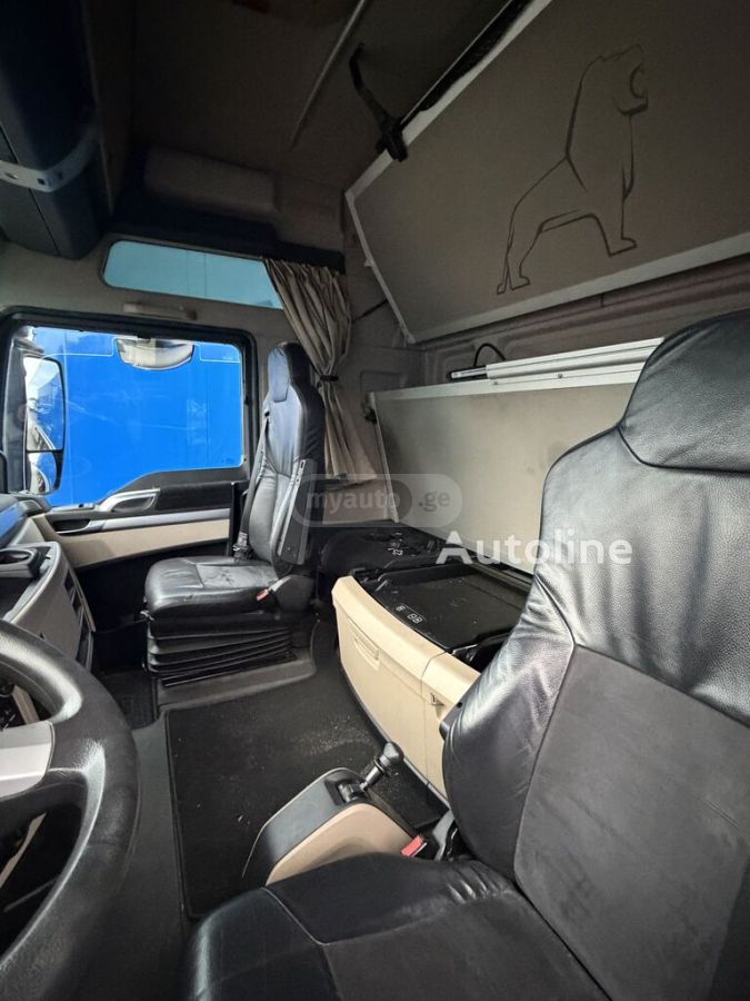 Isuzu TGX 2018 — photo 2