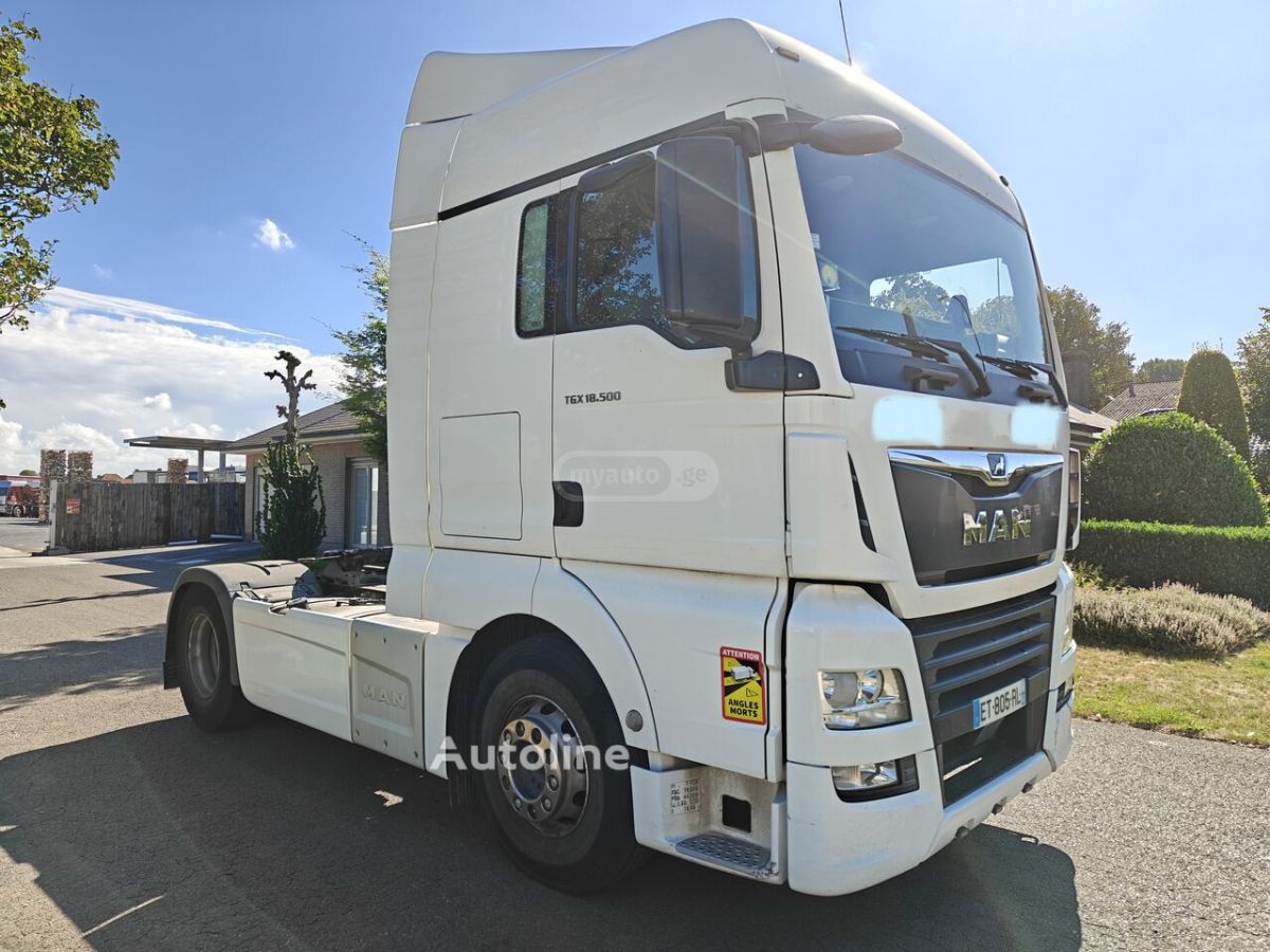 Isuzu TGX