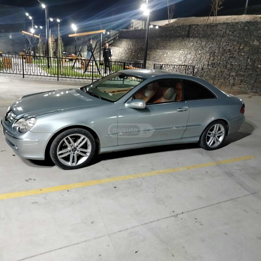 Mercedes-Benz CLK 320 2004 — photo 2