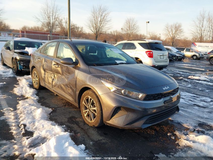 Kia Forte 2022 — photo 2