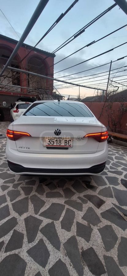 Volkswagen Jetta 2022 — photo 2