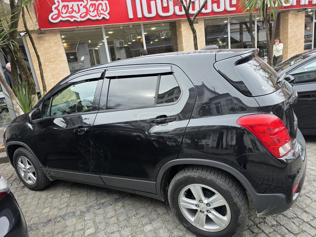 Chevrolet Trax 2019 — photo 2