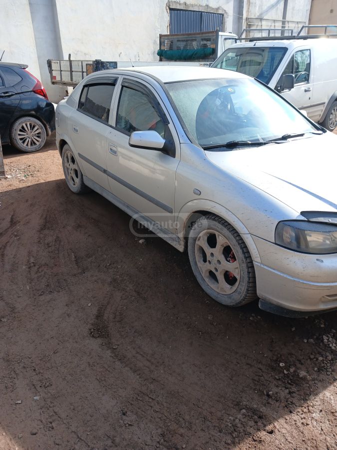 Opel Astra 2003 — photo 2