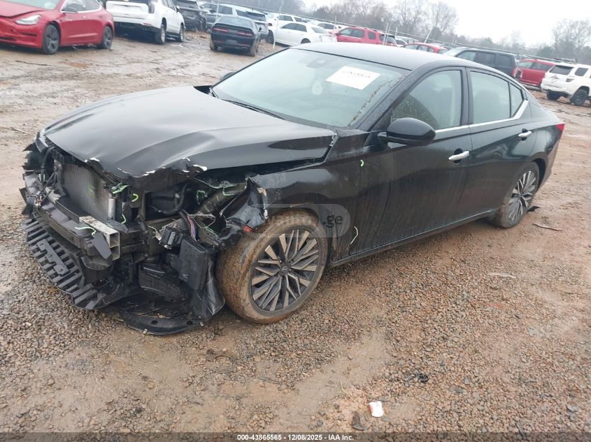 Nissan Altima 2023 — photo 2