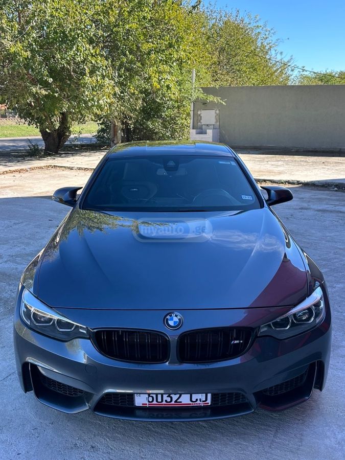 BMW M4 2017 — photo 2