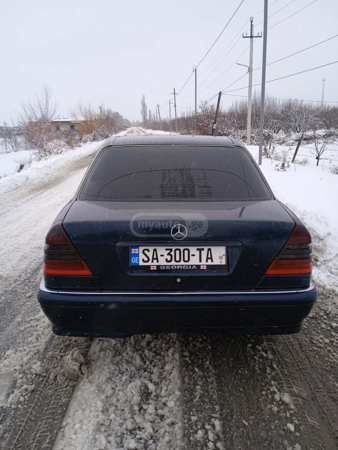 Mercedes-Benz C 220