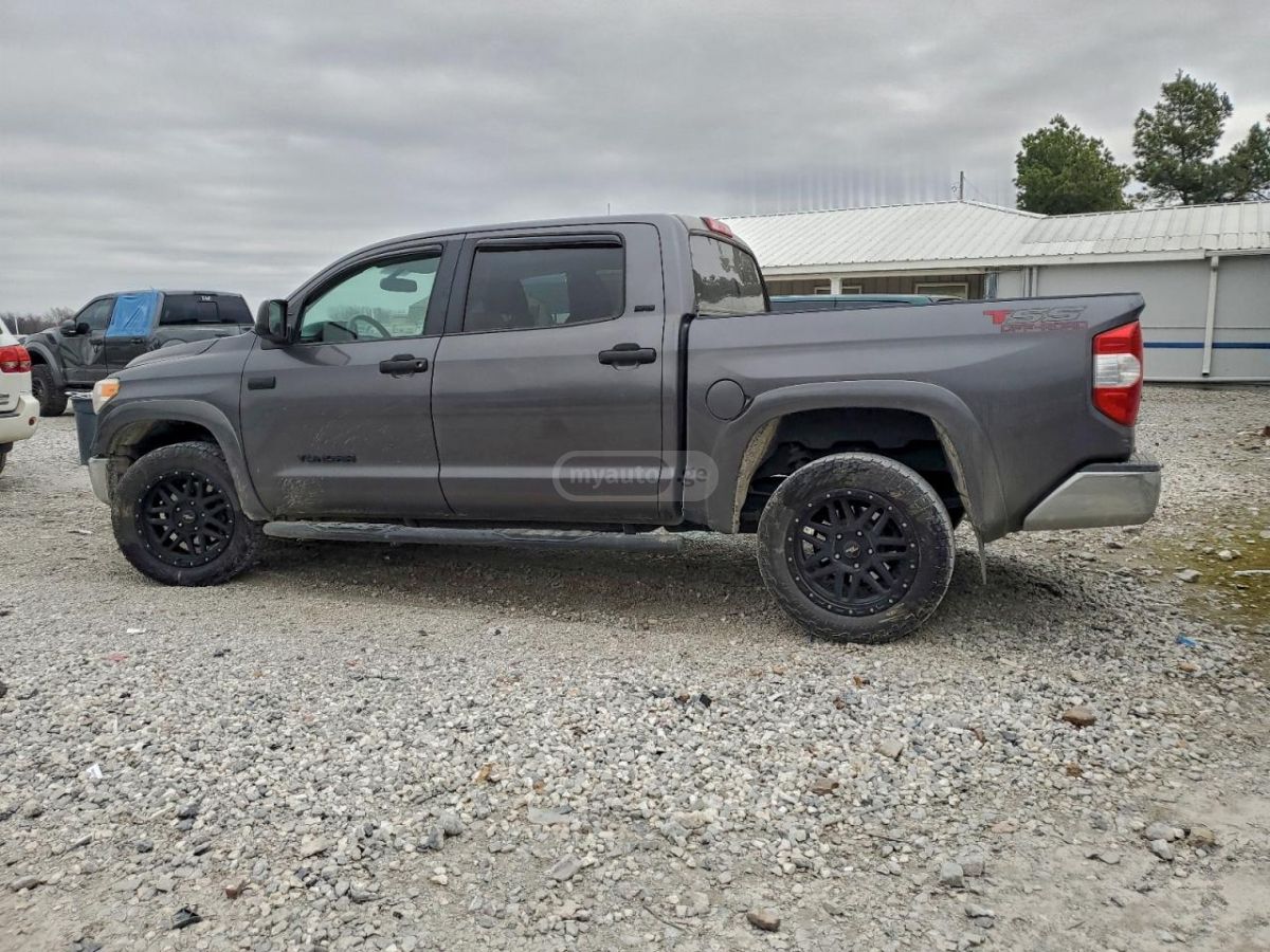Toyota Tundra 2017 — photo 2