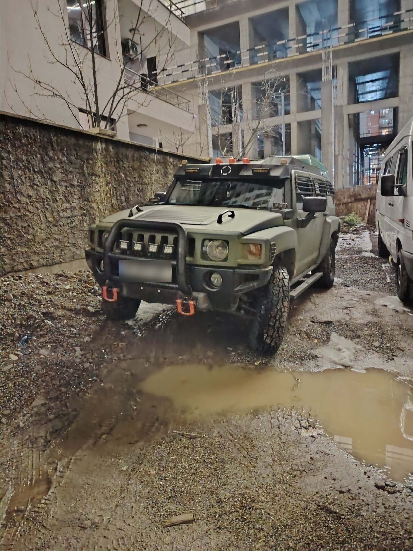 Hummer H3 2006 — photo 2