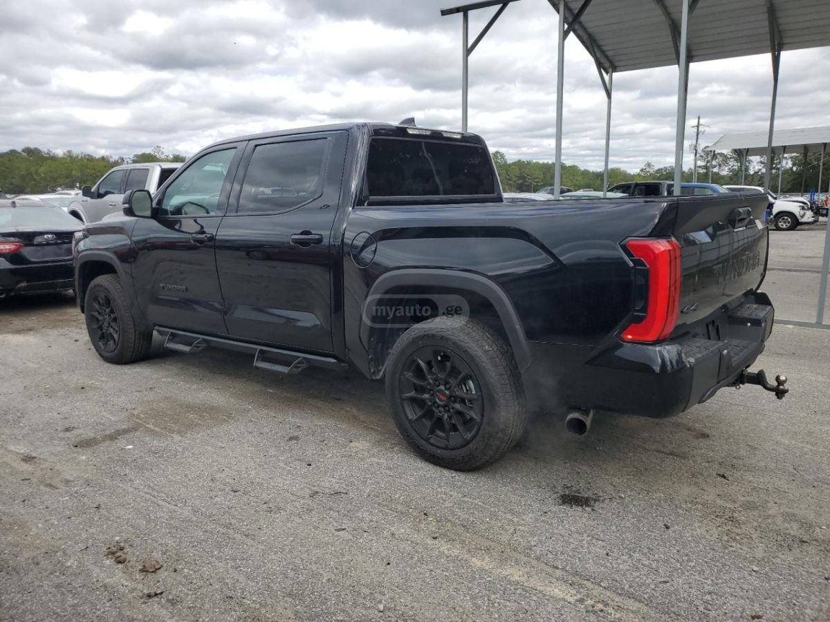 Toyota Tundra 2024 — photo 2