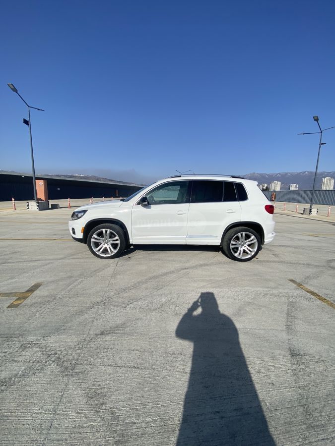 Volkswagen Tiguan 2016 — photo 2
