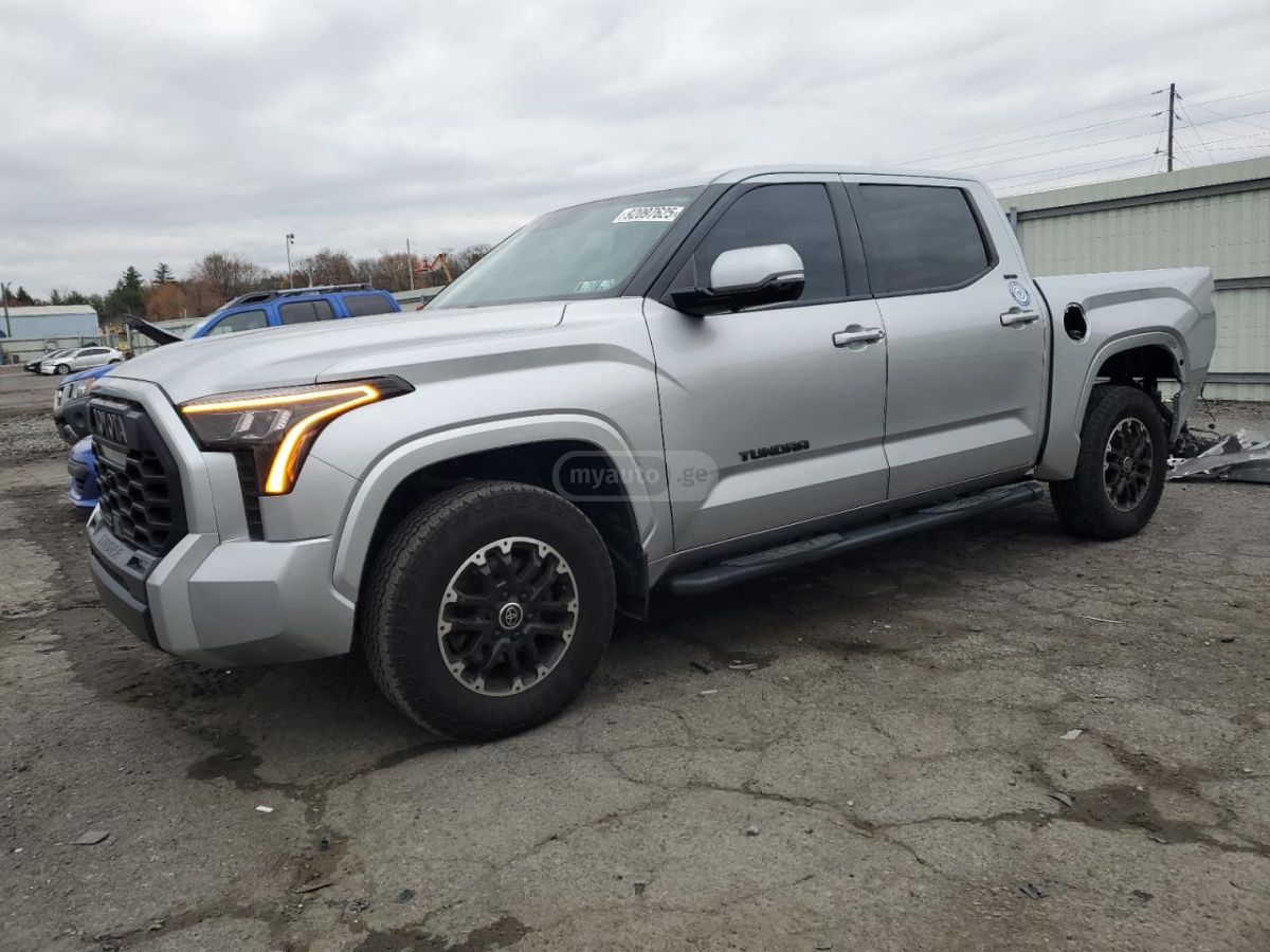 Toyota Tundra