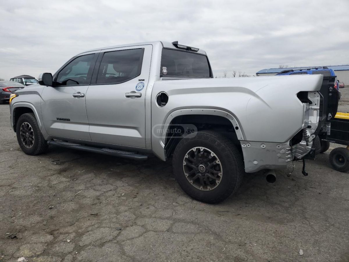 Toyota Tundra 2022 — photo 2