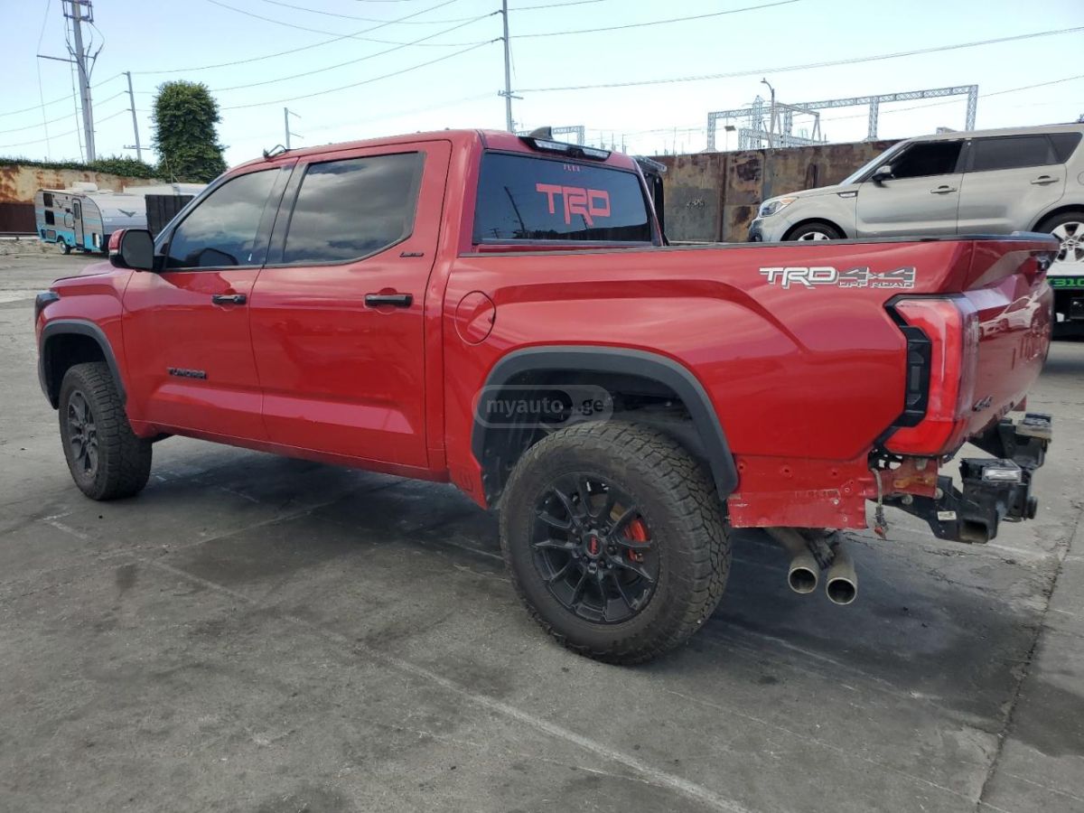 Toyota Tundra 2022 — photo 2