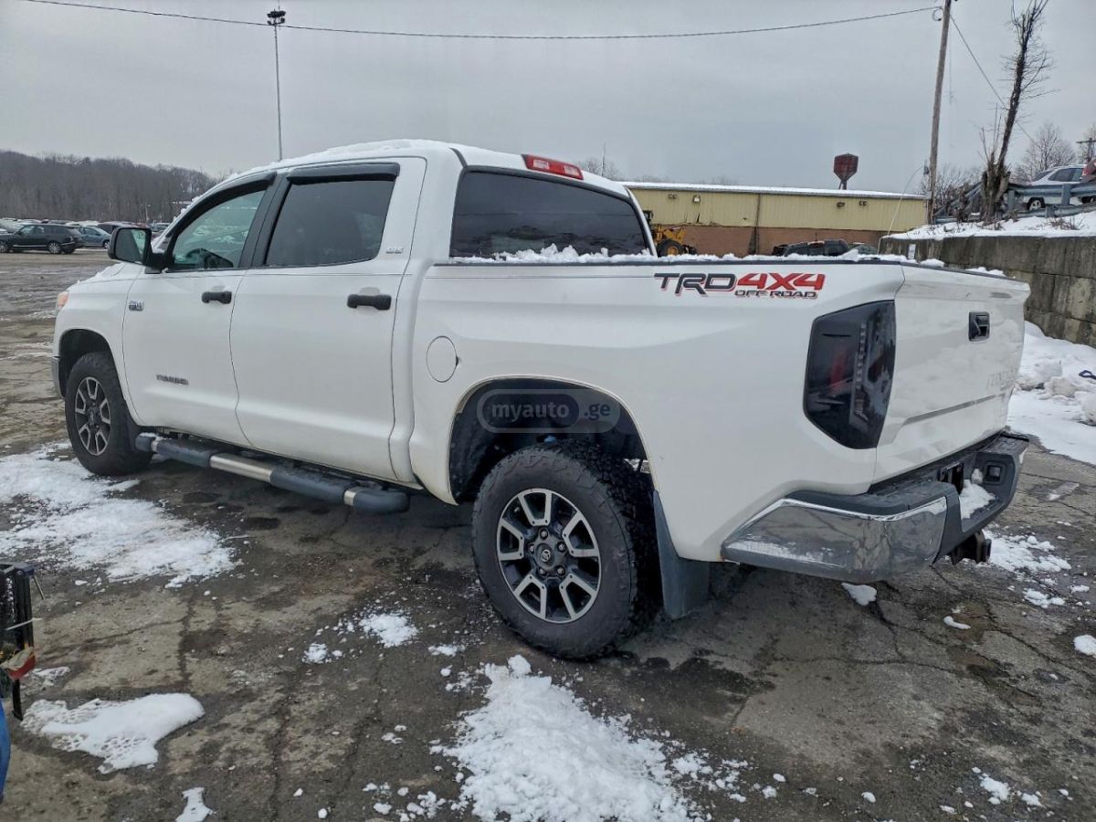 Toyota Tundra 2017 — photo 2