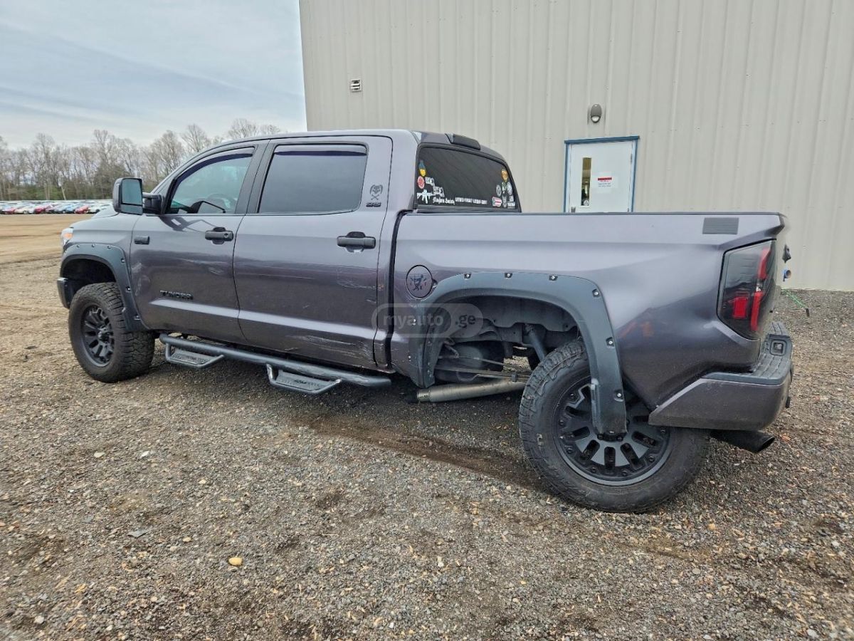 Toyota Tundra 2017 — photo 2