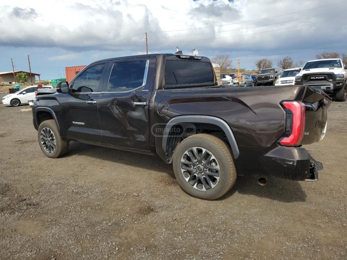 Toyota Tundra 2024 — photo 2