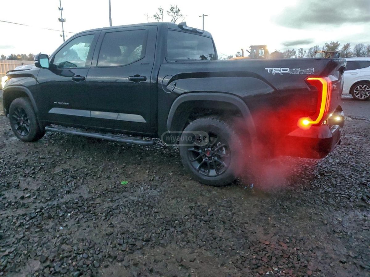 Toyota Tundra 2024 — photo 2