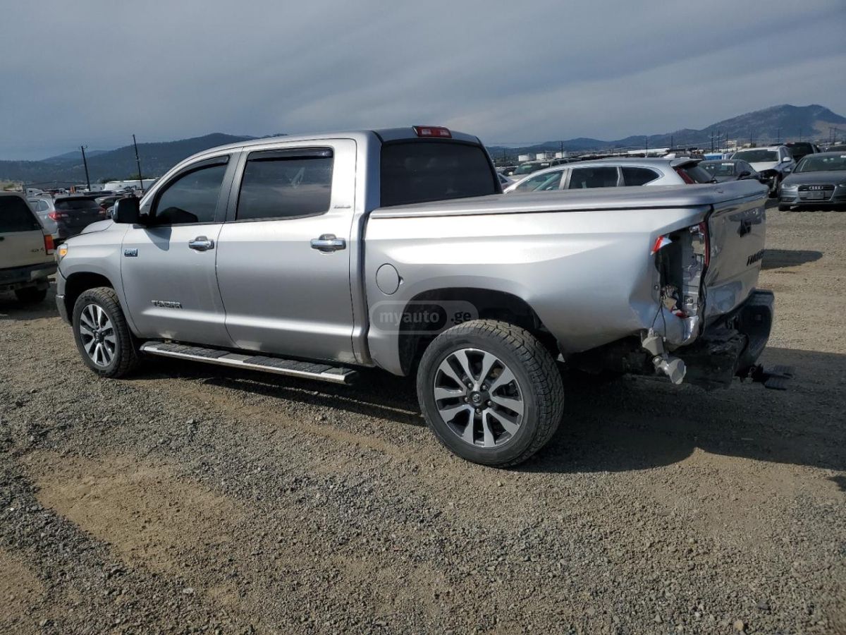 Toyota Tundra 2018 — photo 2