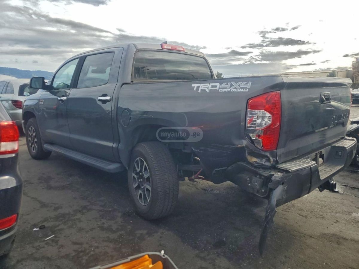 Toyota Tundra 2021 — photo 2