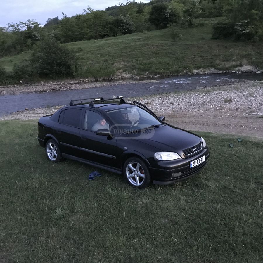 Opel Astra 2000 — photo 2